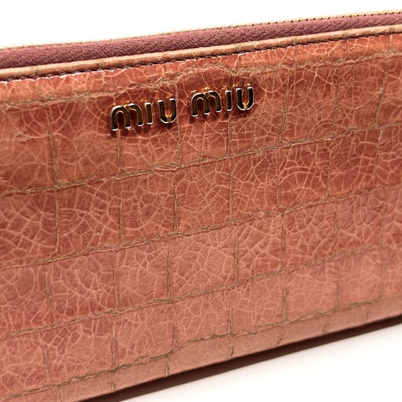 Authentic MIU MIU Croc Embossed Pink Leather Zip Long Wallet Clutch - Picture 4 of 15